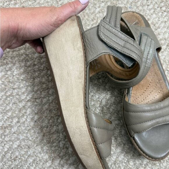 Clarks Collection Hazelle Alba Wedge Sandal Size 9 - Picture 7 of 11